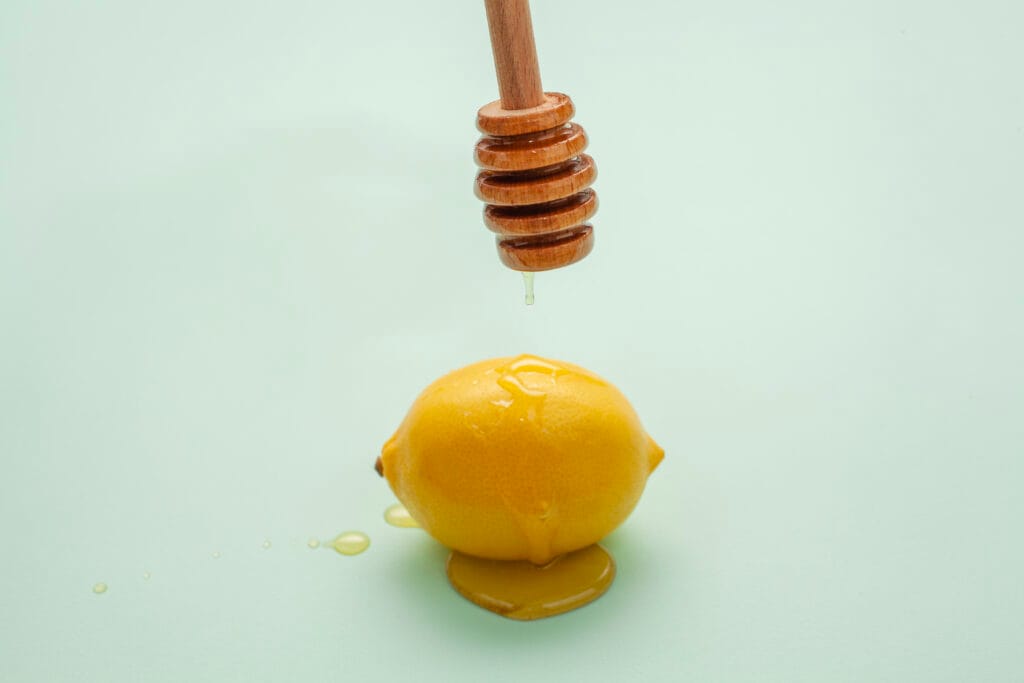 Honey and lemon Mask for Aging Gracefully