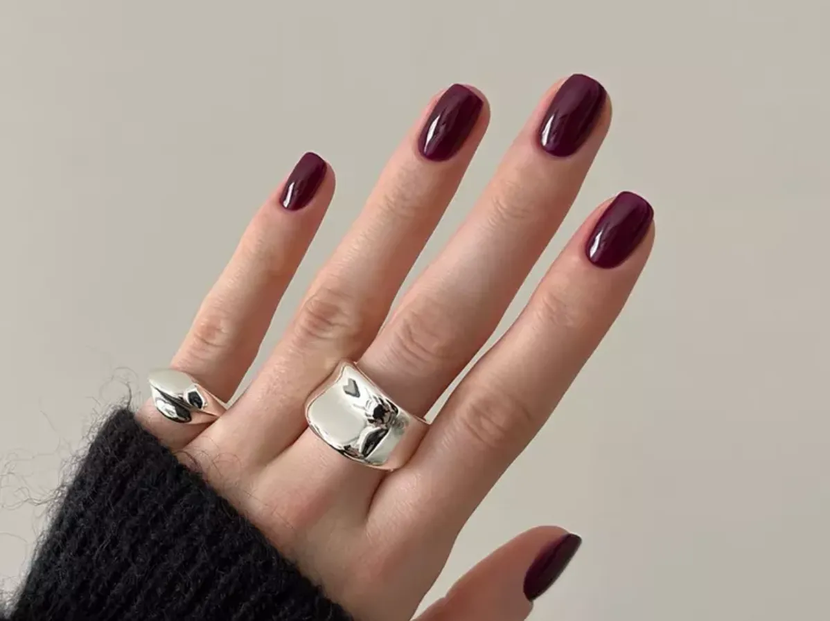 Classic Burgundy – Timeless Fall Elegance
